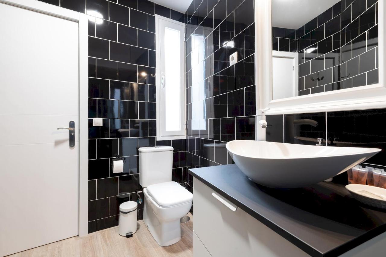 3 Bedrooms 1 Bathroom Furnished - Lavapies- Mintystay Madrid Exterior photo