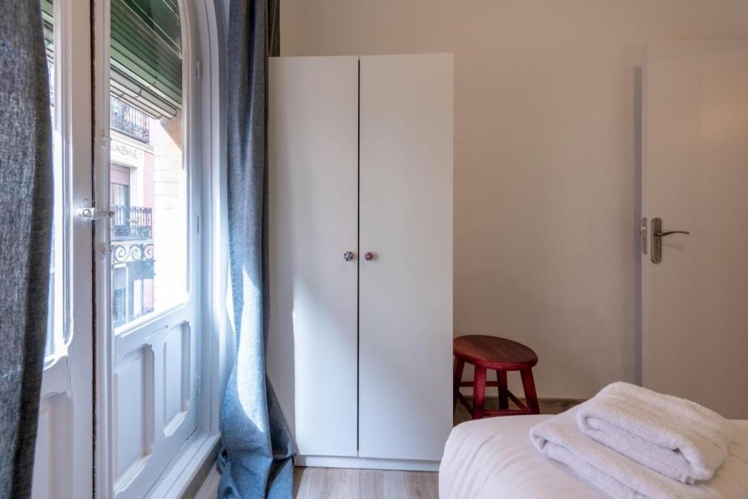 3 Bedrooms 1 Bathroom Furnished - Lavapies- Mintystay Madrid Exterior photo